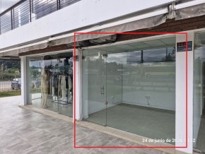 Local en Av. Giannattasio y Márquez Castro – 20 m² con 2 AA