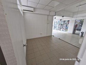 Local comercial en Av. Giannattasio y Márquez Castro – 43 m² con 2 oficinas con AA — foto 5 de 9